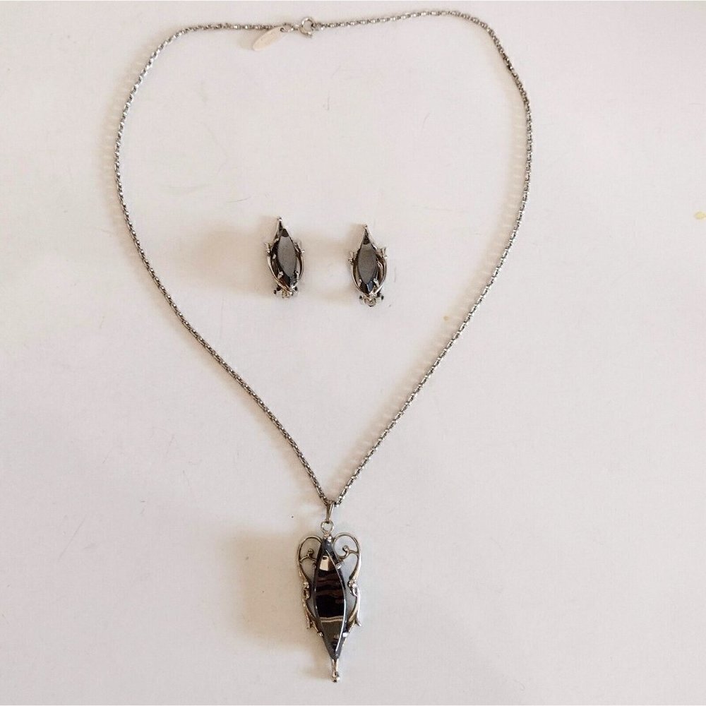 Vtg Whiting & Davis Marquis Shaped Shiny Black Gray Pendant Necklace Earring Set